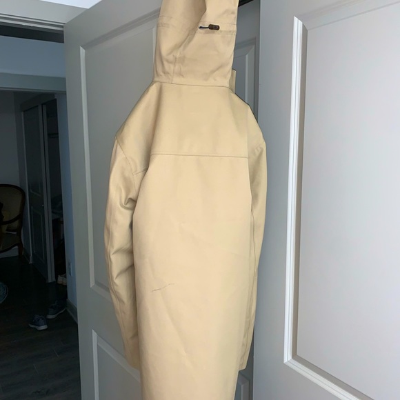 Never worn and moved to Florida so no use for this coat - Picture 5 of 6